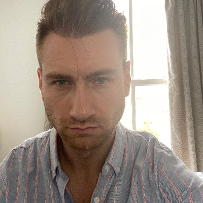 HotMasseurNextDoor