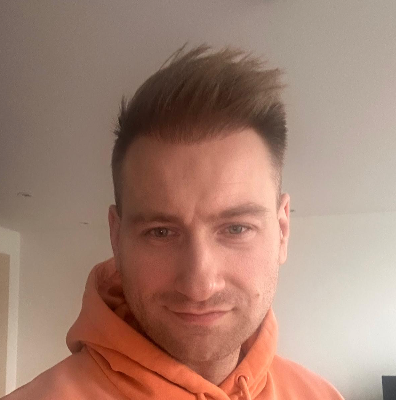 HotMasseurNextDoor